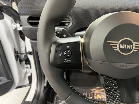 Certified 2025 MINI Cooper 2-Door Hardtop image 14