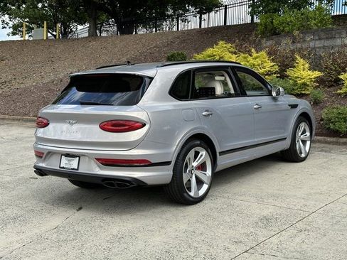 New 2024 Bentley Bentayga Extended Wheelbase image 8