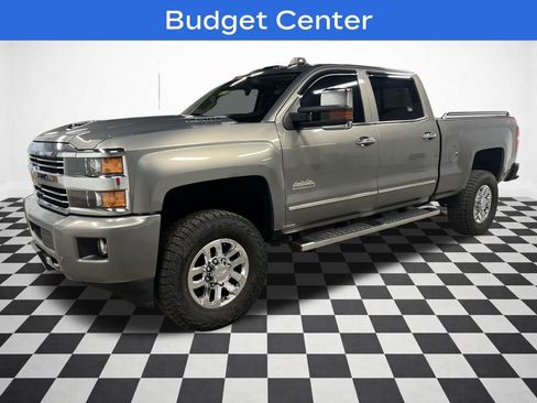 Used 2017 Chevrolet Silverado 2500 High Country w/ Duramax Plus Package image 4
