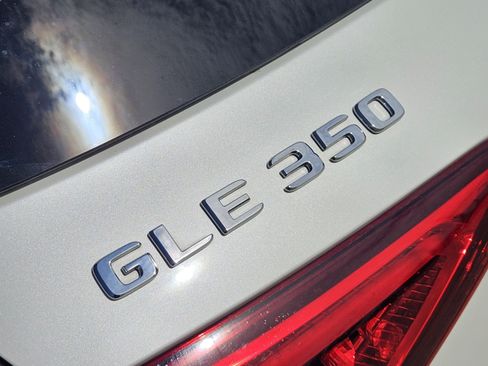 Used 2022 Mercedes-Benz GLE 350 w/ AMG Line Exterior image 33