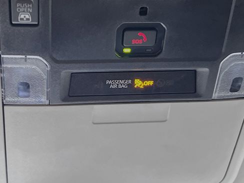 Used 2024 Toyota Tundra Limited AWD/4WD image 22