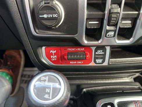 Certified 2021 Jeep Wrangler Unlimited Rubicon AWD/4WD image 19