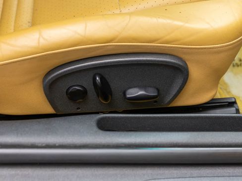 Used 1999 Porsche 911 Cabriolet image 43