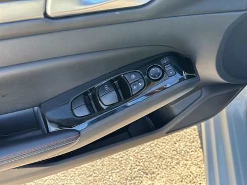 Used 2024 Nissan Altima 2.5 SR w/ SR Premium Package image 17