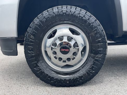 Used 2018 GMC Sierra 3500 Denali w/ Duramax Plus Package AWD/4WD image 42
