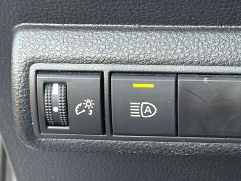 Used 2024 Toyota Corolla LE FWD image 9