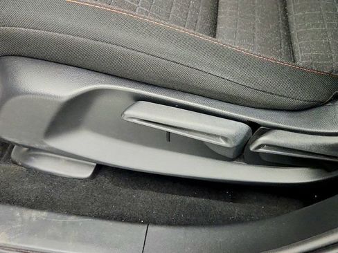 Used 2025 Honda HR-V Sport image 11