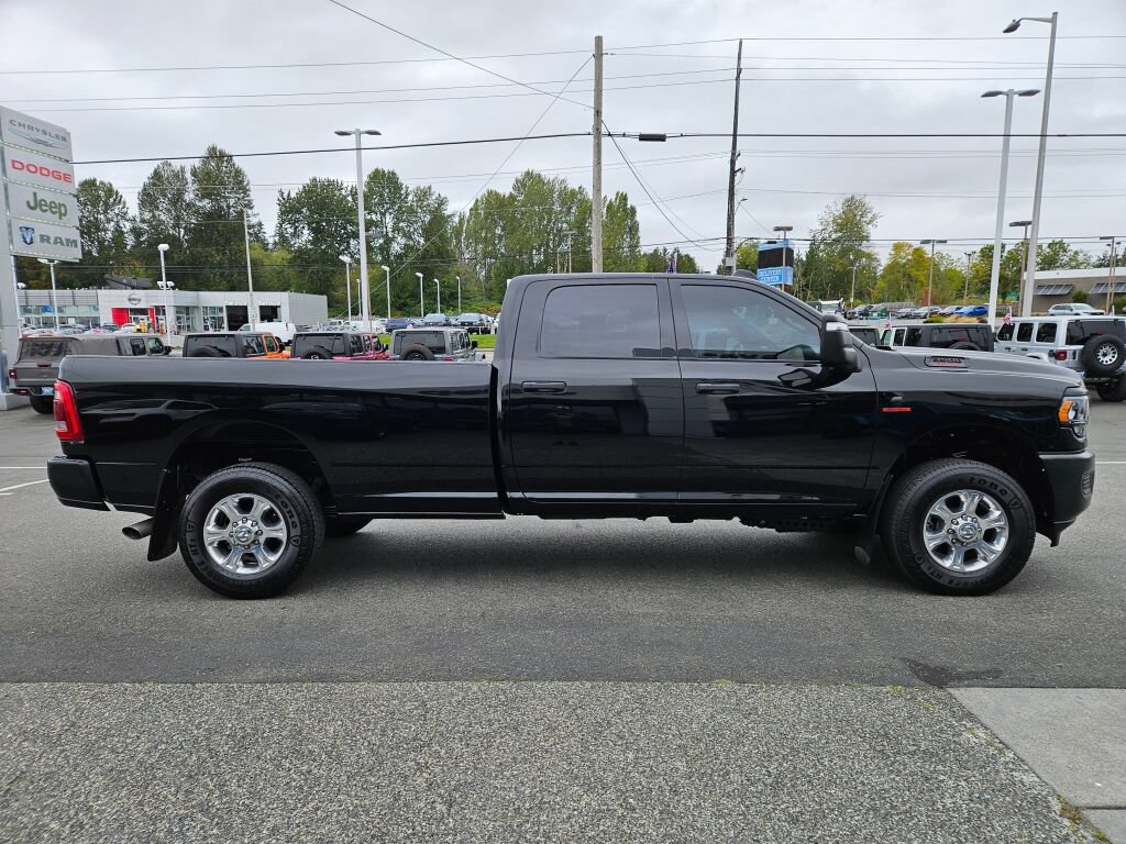 Used 2024 RAM 3500 Tradesman w/ Convenience Group AWD/4WD image 6