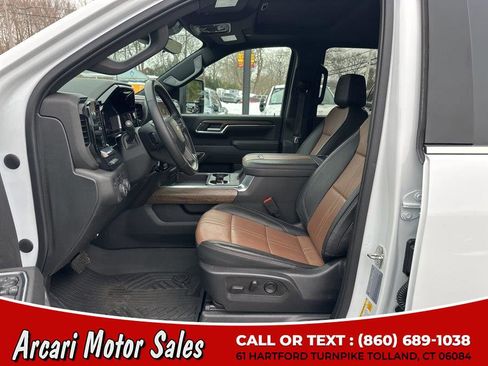 Used 2024 Chevrolet Silverado 2500 High Country w/ Technology Package image 16