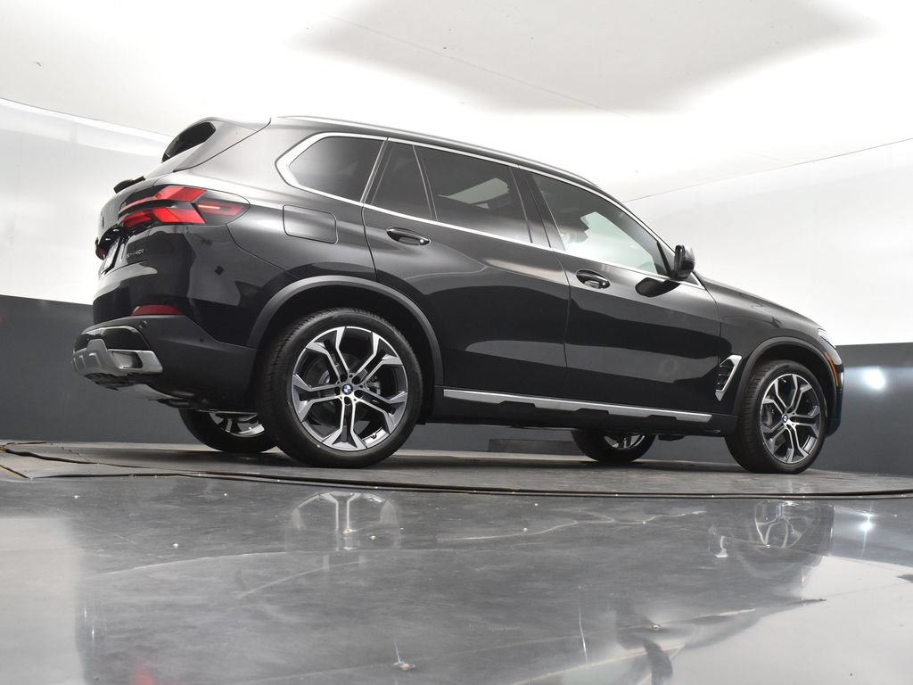 Certified 2026 BMW X5 sDrive40i w/ Parking Assistance Package RWD image 42