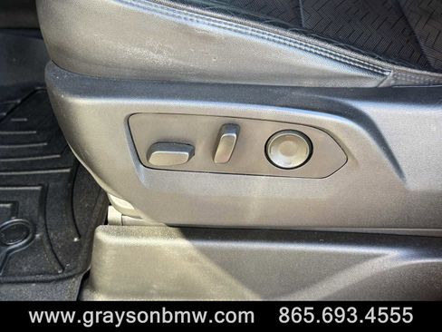 Used 2021 Chevrolet Suburban High Country w/ Premium Package image 13