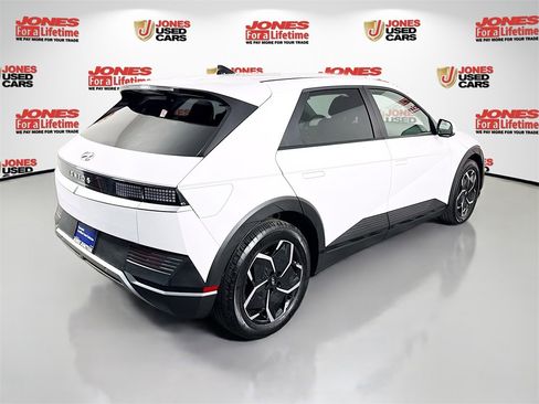Certified 2024 Hyundai Ioniq 5 SE image 16