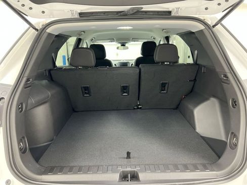 Used 2024 Chevrolet Equinox LS w/ LS Convenience Package image 23