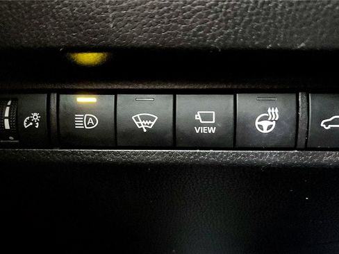 Used 2019 Toyota RAV4 Limited image 33
