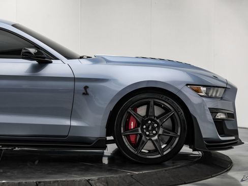 Used 2022 Ford Mustang Shelby GT500 w/ Carbon Fiber Track Pack RWD image 27