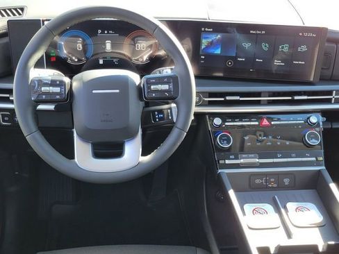 New 2026 Hyundai Santa Fe SE image 4