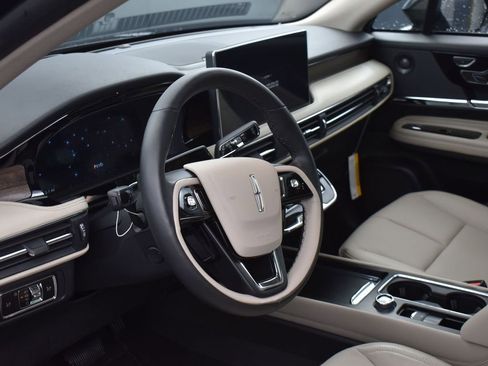 New 2026 Lincoln Corsair Grand Touring image 8