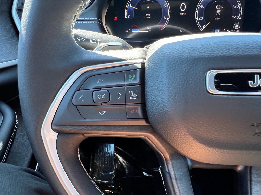 New 2026 Jeep Grand Cherokee L Limited w/ Limited Altitude Package AWD/4WD image 21