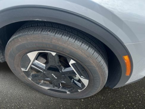 Certified 2026 Kia Sportage S AWD/4WD image 4