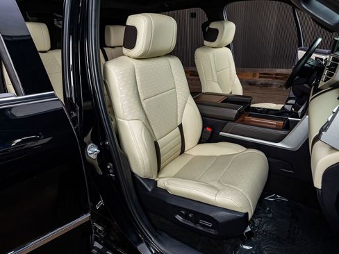 Used 2023 Toyota Tundra 1794 Edition image 31