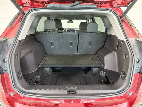 Used 2024 GMC Terrain SLE w/ Driver Convenience Package FWD image 23