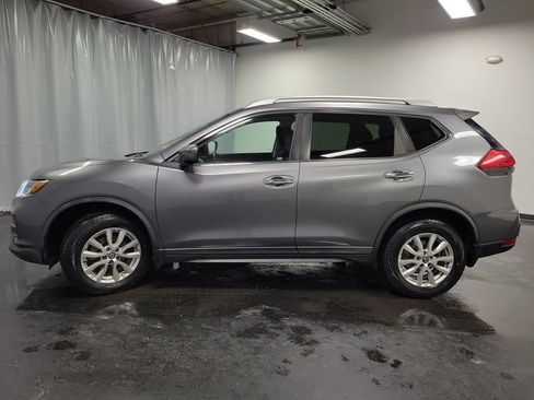 Used 2017 Nissan Rogue SV image 6