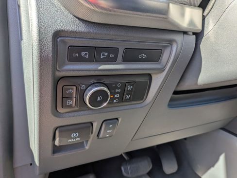 Certified 2023 Ford F150 Platinum w/ Equipment Group 701A High AWD/4WD image 18