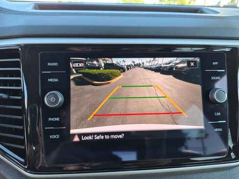 Certified 2023 Volkswagen Atlas SE w/ Black Wheel Package image 18