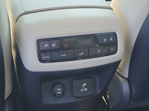 Used 2021 Hyundai Palisade Calligraphy image 21