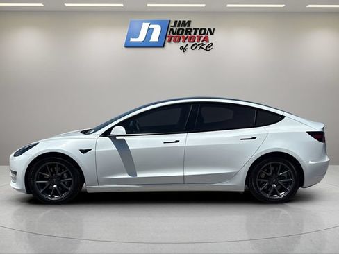 Used 2021 Tesla Model 3 Standard Range Plus RWD image 8