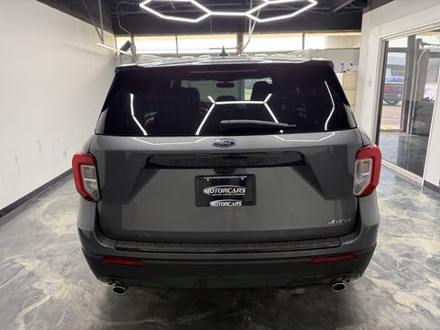 Used 2022 Ford Explorer ST-Line AWD/4WD image 4