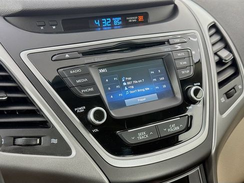 Used 2016 Hyundai Elantra Value Edition FWD image 17