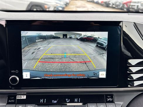 Used 2025 Toyota Camry LE image 17