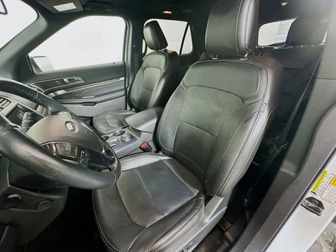 Used 2018 Ford Explorer Limited w/ Ford Safe & Smart Package AWD/4WD image 22
