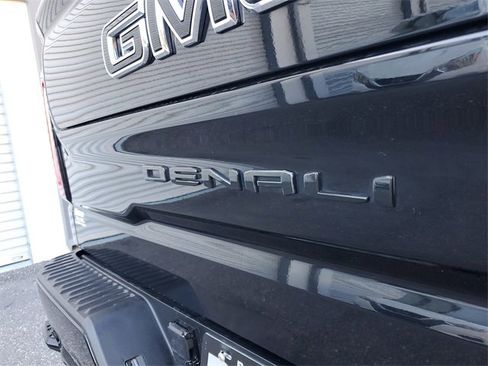 Used 2024 GMC Sierra 1500 Denali image 8