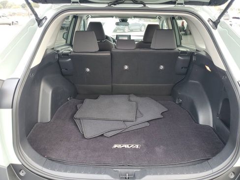 Used 2019 Toyota RAV4 XLE image 29