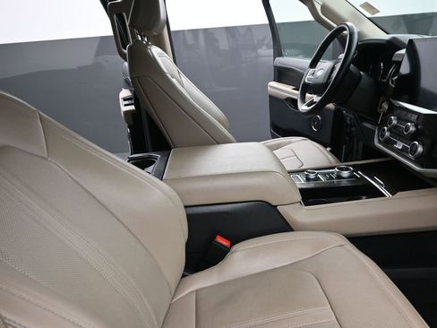 Used 2024 Ford Expedition Max Limited image 22