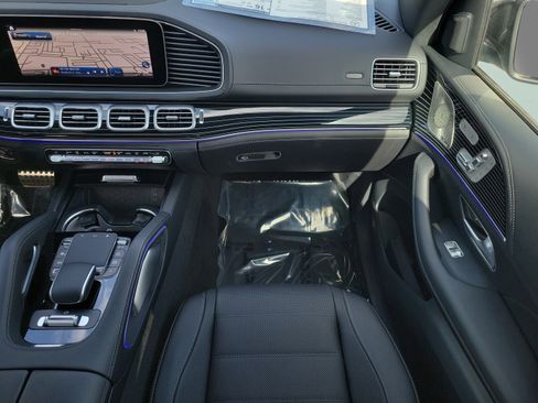 New 2026 Mercedes-Benz GLS 580 4MATIC image 16