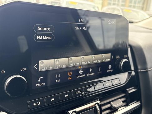 Used 2023 Nissan Pathfinder SL image 32