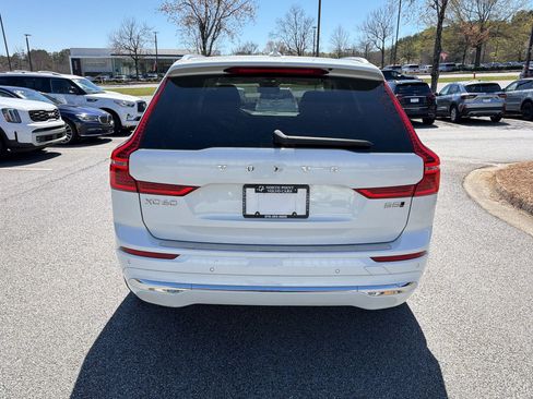 Used 2023 Volvo XC60 B5 Ultimate image 10