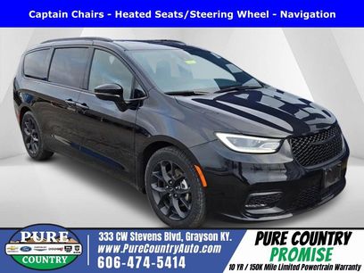 Used 2025 Chrysler Pacifica Limited