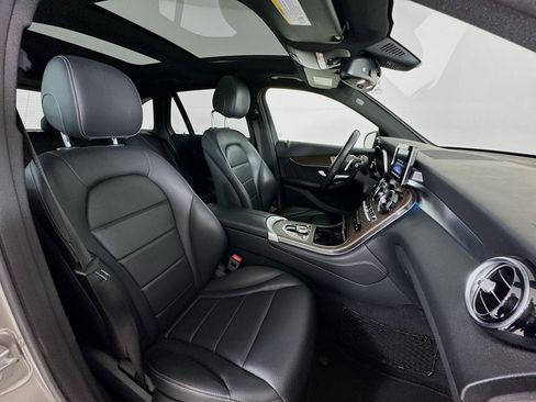 Used 2019 Mercedes-Benz GLC 300 image 30