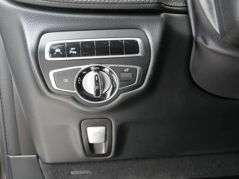 Used 2022 Mercedes-Benz G 63 AMG 4MATIC w/ Seat Comfort Package image 17