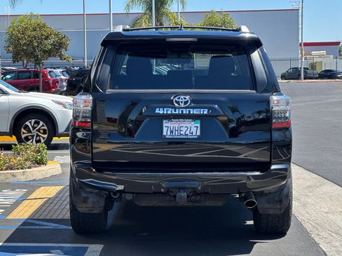 Used 2017 Toyota 4Runner SR5 w/ Convenience Package AWD/4WD image 5