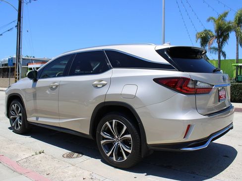 Used 2018 Lexus RX 350L FWD image 3