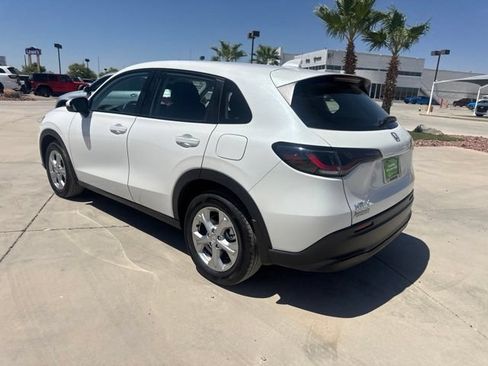 Used 2025 Honda HR-V LX image 3