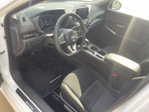 Used 2024 Nissan Sentra SR image 8