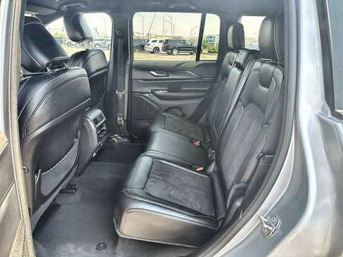 Used 2024 Jeep Grand Cherokee Altitude AWD/4WD image 21