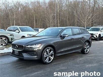 Certified 2025 Volvo V60 B5 Cross Country Plus