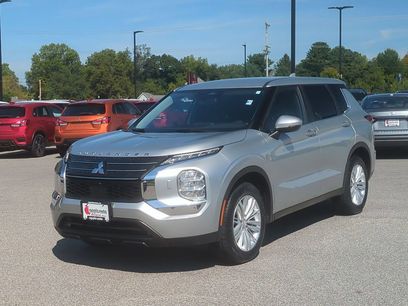 Used 2023 Mitsubishi Outlander ES